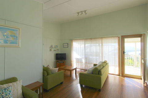 Hi View, 18 Dulconghi Street - Phillip Island Accommodation 2