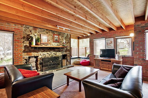 High Knob - Phillip Island Accommodation 1