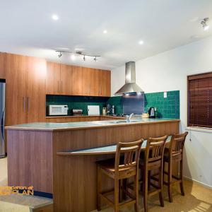 High Plains Drifter - Phillip Island Accommodation 2