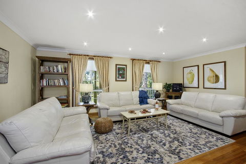 Hilldo - Lovely Mountainside Accommodation - Phillip Island Accommodation 2