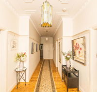 Hillside Cottage  Comfy Spacious Walk to CBD  Stannies - Phillip Island Accommodation