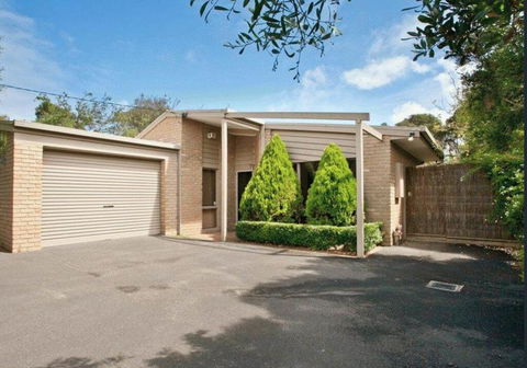 Hilltop Beach House: Newly Updated - Phillip Island Accommodation 3