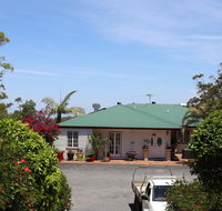 Hilltop on Tamborine - Phillip Island Accommodation