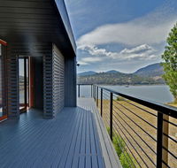 Hobart Waterfront Luxury Retreat - Phillip Island Accommodation