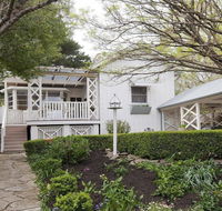 Hollyoak Cottage - delightful ducks and doileys