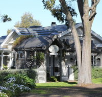 Holmwood Guesthouse - Phillip Island Accommodation