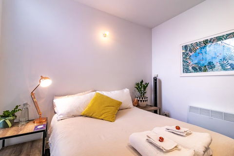 Homestay In The Heart Of Fitzroy - Walk To CBD - Phillip Island Accommodation 2