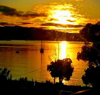 Islandview Beachhouse - 60m down driveway to Beach Dover Tasmania - Phillip Island Accommodation