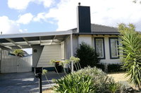 Jesson Crescent Dandenong Cozy House