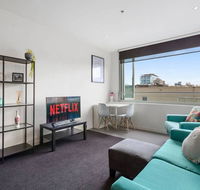JOLI Opposite MCG and Botanical Gardens - Phillip Island Accommodation