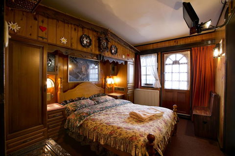 Karelia Alpine Lodge - Phillip Island Accommodation 0