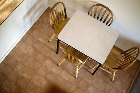 Karribank And The Karri On Bar - Phillip Island Accommodation 2