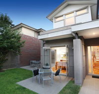 Kew Luxury Townhouse