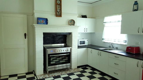 King Cottage - Phillip Island Accommodation 0
