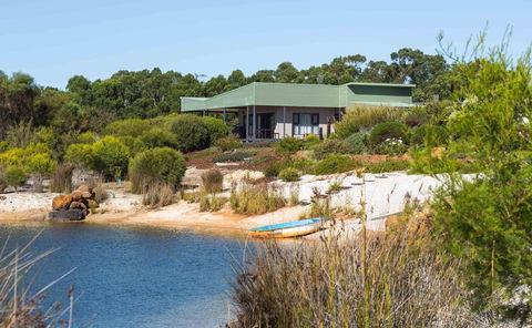 Kooyar Mia - Phillip Island Accommodation 0