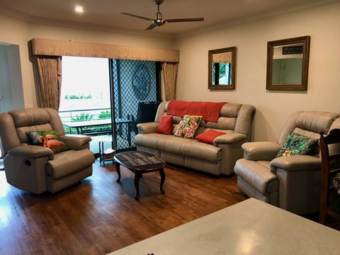 Lake Breeze - Phillip Island Accommodation 2