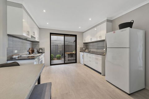 Lake Escape On Pool Avenue - Phillip Island Accommodation 1
