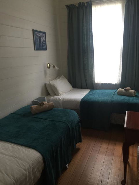 Lake Leake Inn - Phillip Island Accommodation 2