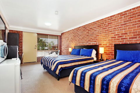 Lake Macquarie Motor Inn - Phillip Island Accommodation 2