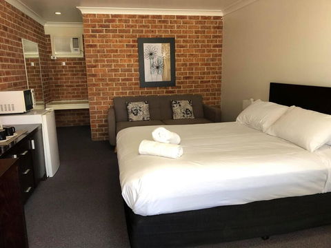 Lake Macquarie Motor Inn - Phillip Island Accommodation 1