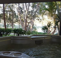 Lake Russell Lakeside Retreat - Phillip Island Accommodation