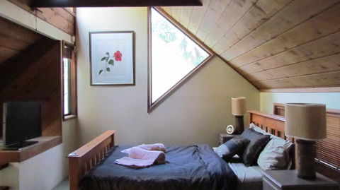 Lake Russell Luxury Retreat - Phillip Island Accommodation 3