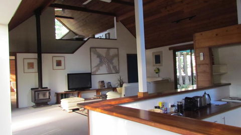 Lake Russell Luxury Retreat - Phillip Island Accommodation 2