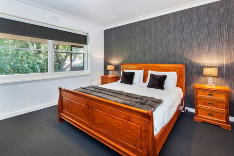 Lake Wendouree Luxury Apartments On Webster - Phillip Island Accommodation 2