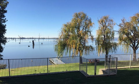 Lakeside Landing - Waterfront - Phillip Island Accommodation 1
