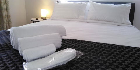 Lakeside Retreat & Business - Phillip Island Accommodation 2