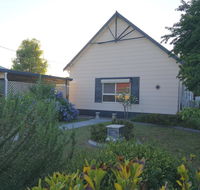 Large 6-Bedroom House with Wifi  Netflix Close to Singleton CBD Hunter Valley - Phillip Island Accommodation