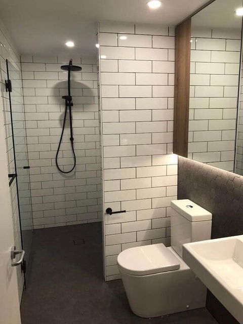Large Space 2 BED APT Near Brisbane Airport - Phillip Island Accommodation 3