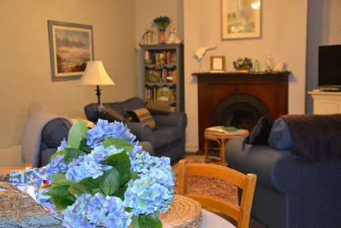 Lemonade Creek Cottages - Phillip Island Accommodation 2