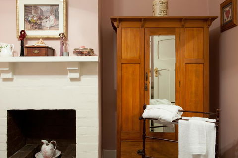 Linfield Cottage - Phillip Island Accommodation 3