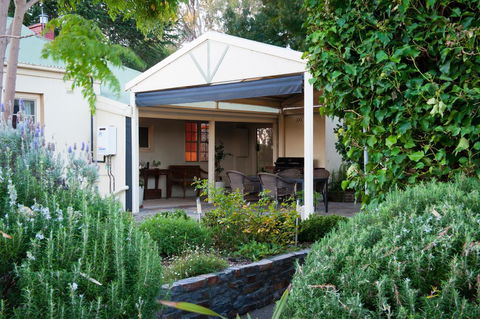 Linfield Cottage - Phillip Island Accommodation 0