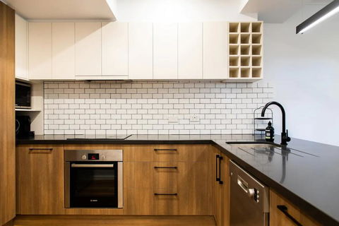 Luxury Spacious 2 Bedroom Fitzroy Apartment - Phillip Island Accommodation 1