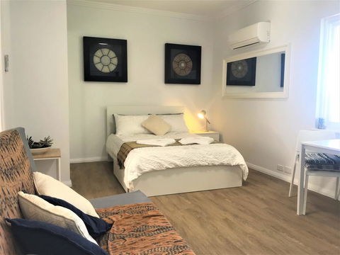 M207 Within The Free Transit Zone. Central Studio - Phillip Island Accommodation 1