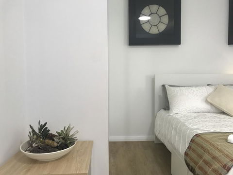 M207 Within The Free Transit Zone. Central Studio - Phillip Island Accommodation 2