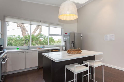 Madeleine Street - Phillip Island Accommodation 3