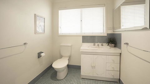 Malibu Drive 20 Bawley Point NSW - Phillip Island Accommodation 3