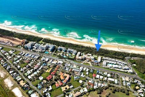 Marcoola Beachfront 3BR -Pool-100m To The Beach. - Phillip Island Accommodation 0