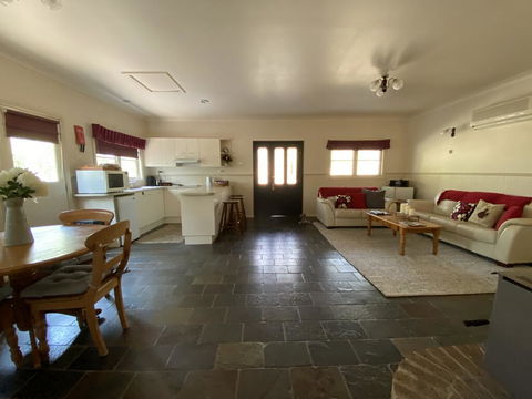 McCaffrey's Estate - Phillip Island Accommodation 1