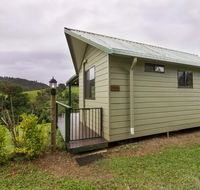 Mena Creek Flower House - Phillip Island Accommodation