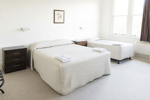 Mercantile Hotel - Phillip Island Accommodation 3