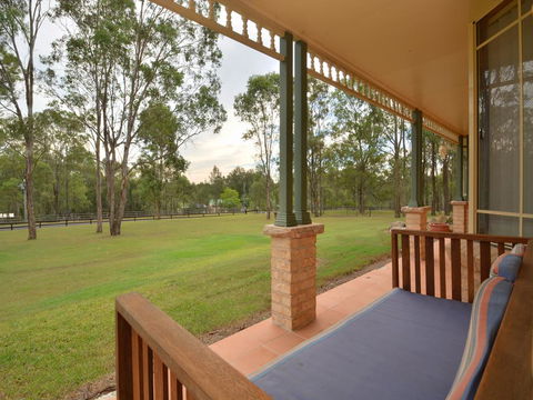 Merewether Homestead With Pool And Family Friendly - Phillip Island Accommodation 0