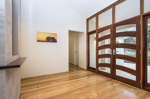 Metricup House - Elegant Country Retreat - Phillip Island Accommodation 3