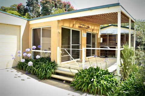 Metung Cottage - Phillip Island Accommodation 2