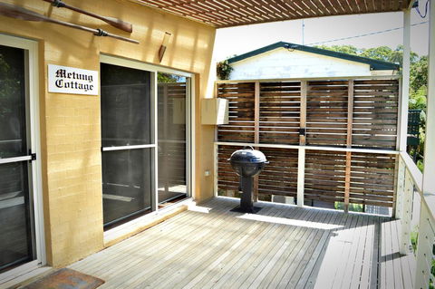 Metung Cottage - Phillip Island Accommodation 1