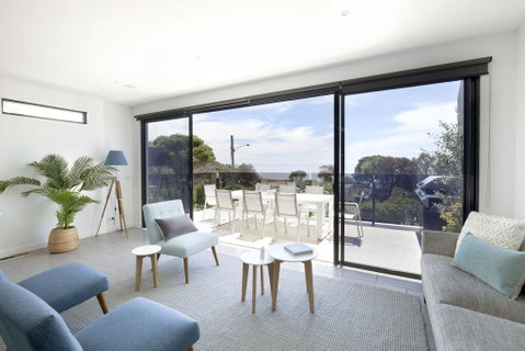 Mills Beach Retreat Luxury Family Retreat With Hydrotherapy Spa, Opposite Beach, Walk To Village - Phillip Island Accommodation 0