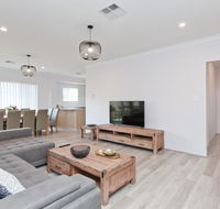 Modern and Spacious home near Curtin University